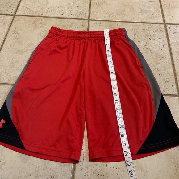Under Armour Youth Boys Red Athletic Shorts - Size Youth Large YL - Picture 5 of 5